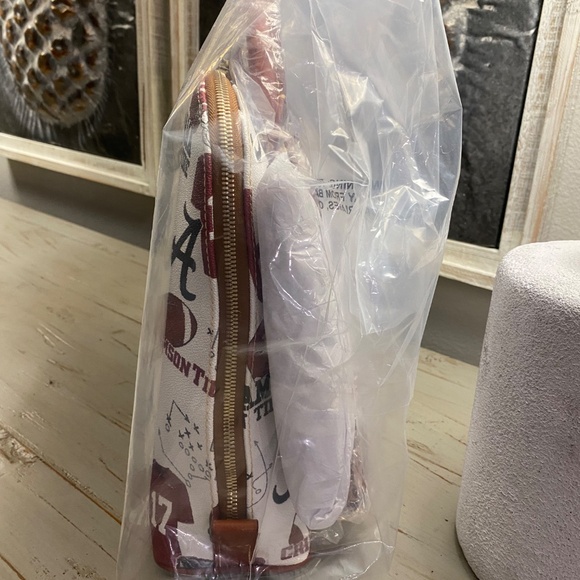 Dooney & Bourke University of Alabama Zip Pod Backpack.Multi White - Picture 4 of 8